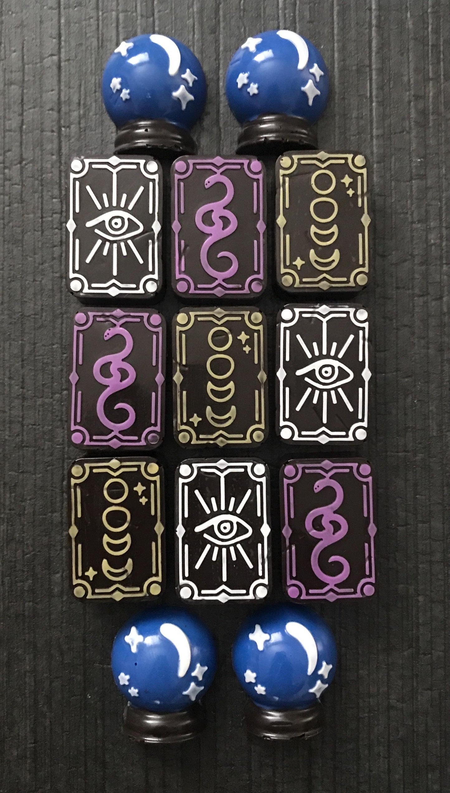 Chocolate Tarot Cards & Crystal Balls - Mystical Gift Box (13 Pieces)
