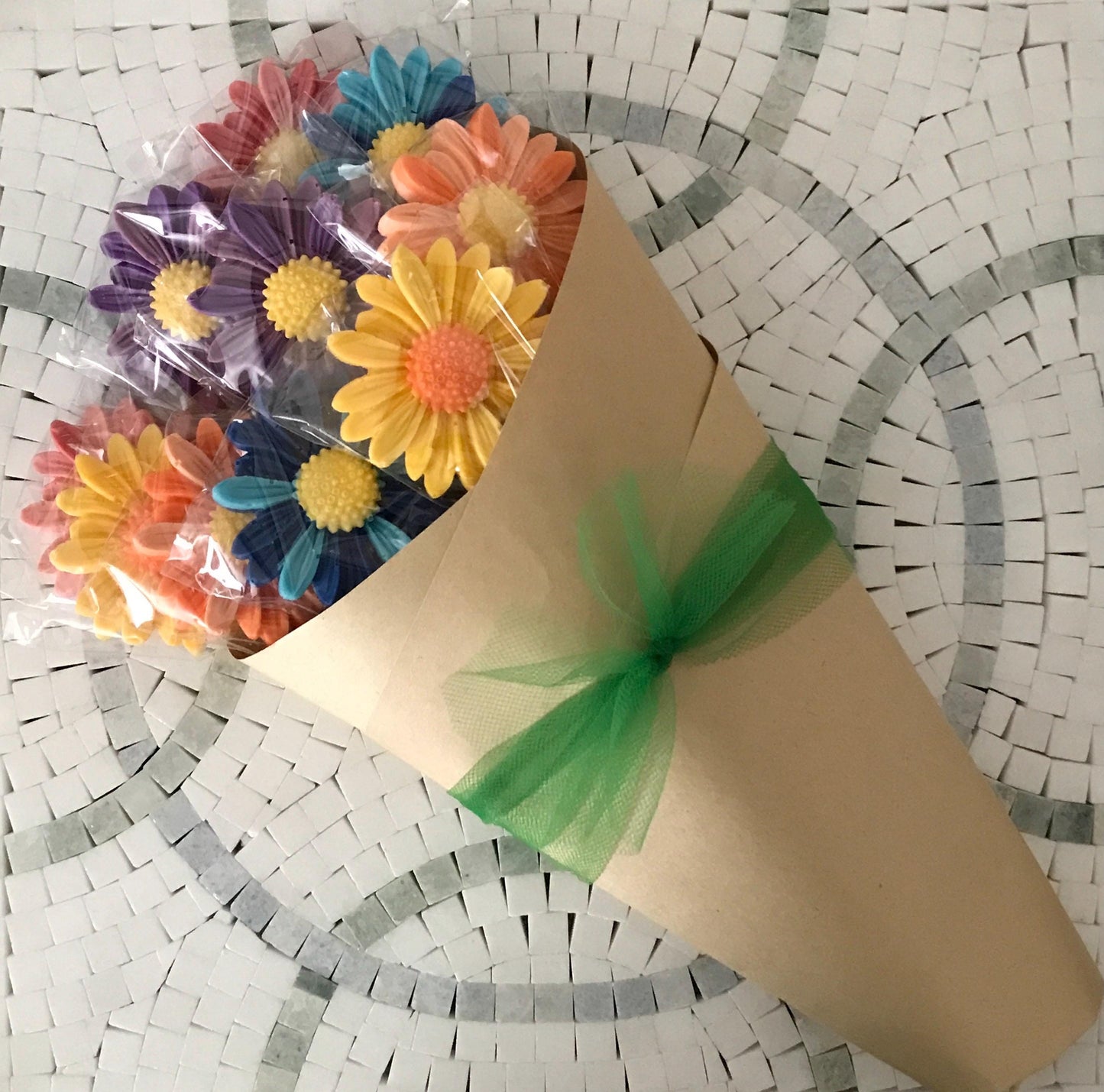 Chocolate Flower Suckers - Daisy Bouquet & Mother's Day Gifts