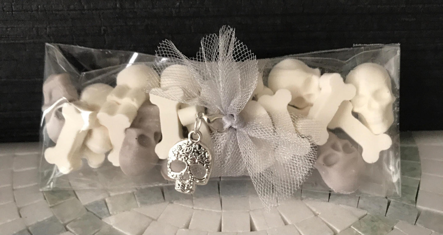 Chocolate Skulls and Bones 24 Pack - Ove the Hill Party Favors