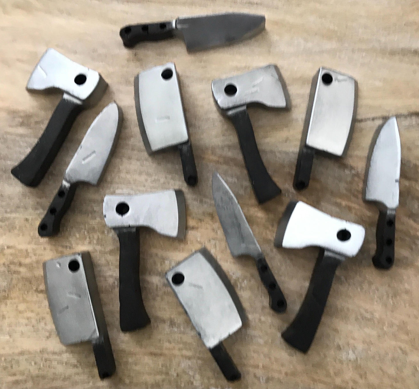 Chocolate Knives and Axes - Halloween Weapons (12 Pack)