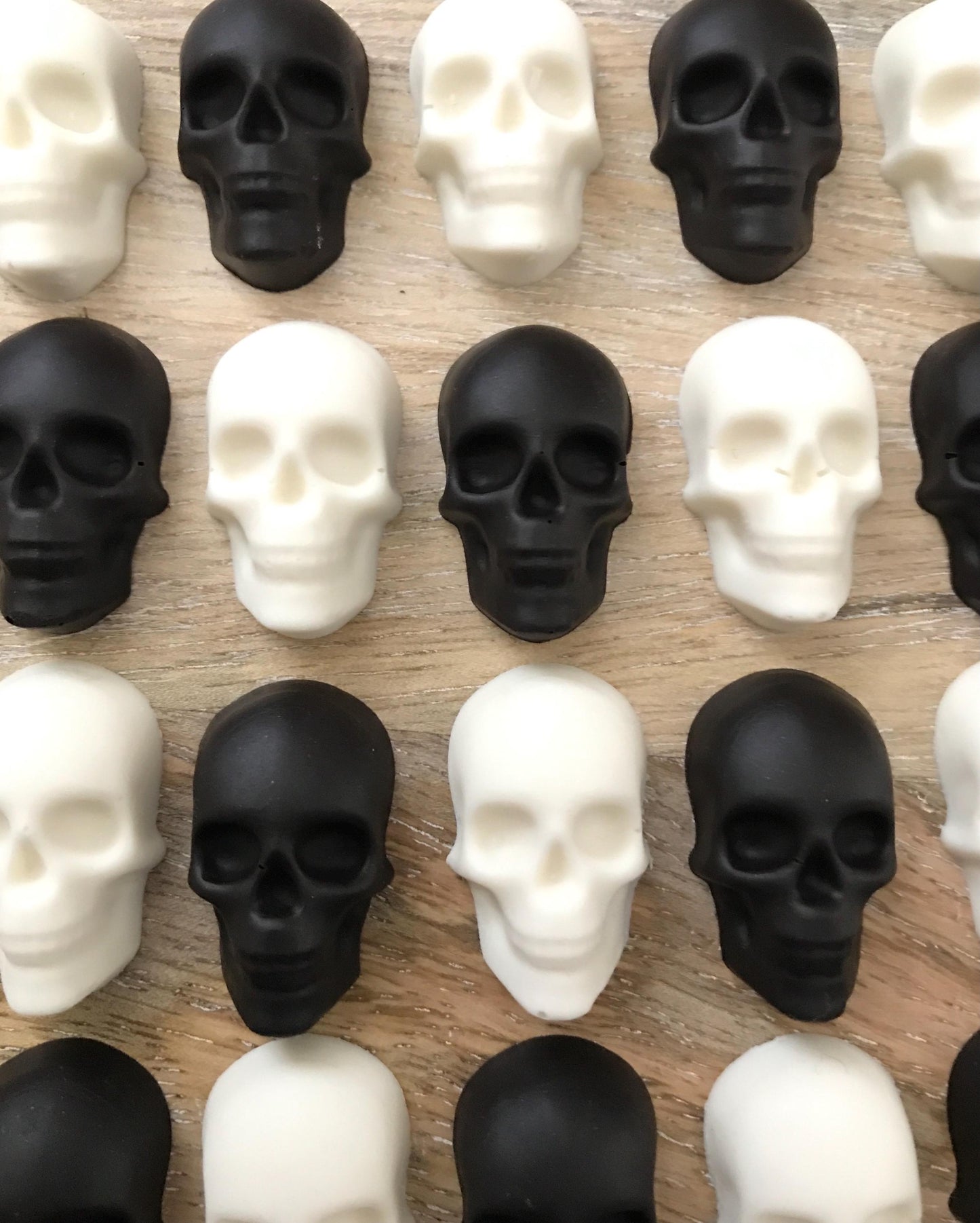 White or Black Chocolate Skulls