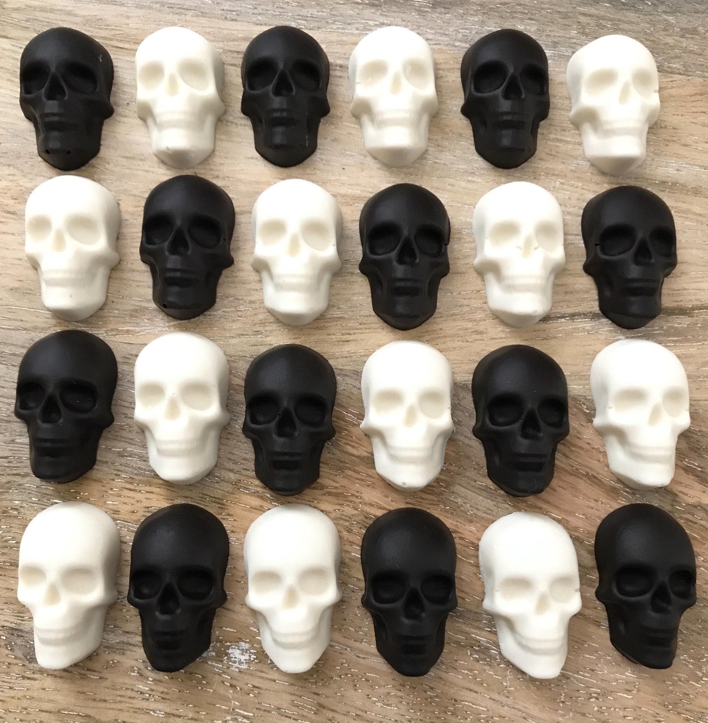 White or Black Chocolate Skulls