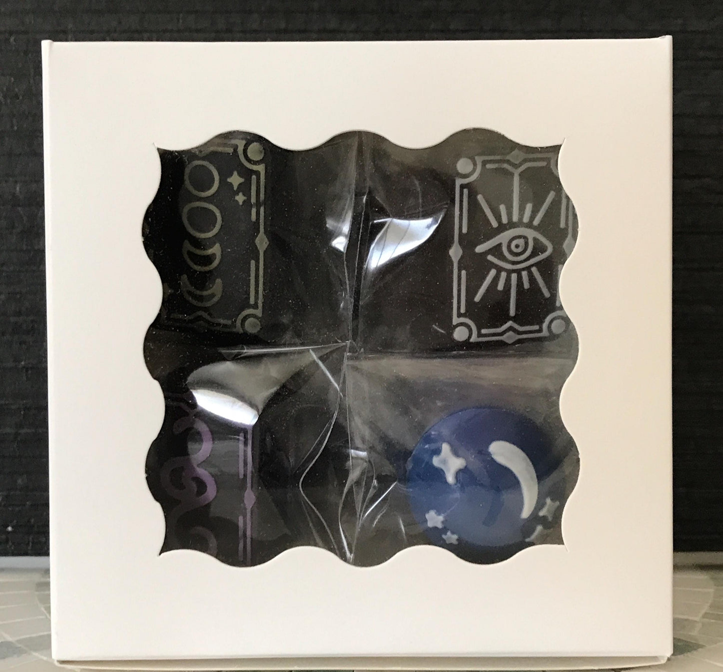 Chocolate Tarot Cards & Crystal Balls - Mystical Gift Box (13 Pieces)